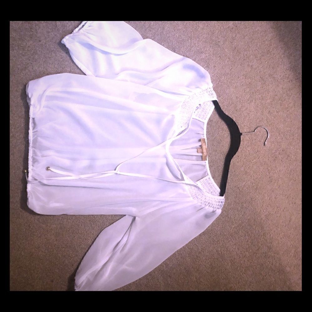 Ellen Tracy White sheer long sleeve top